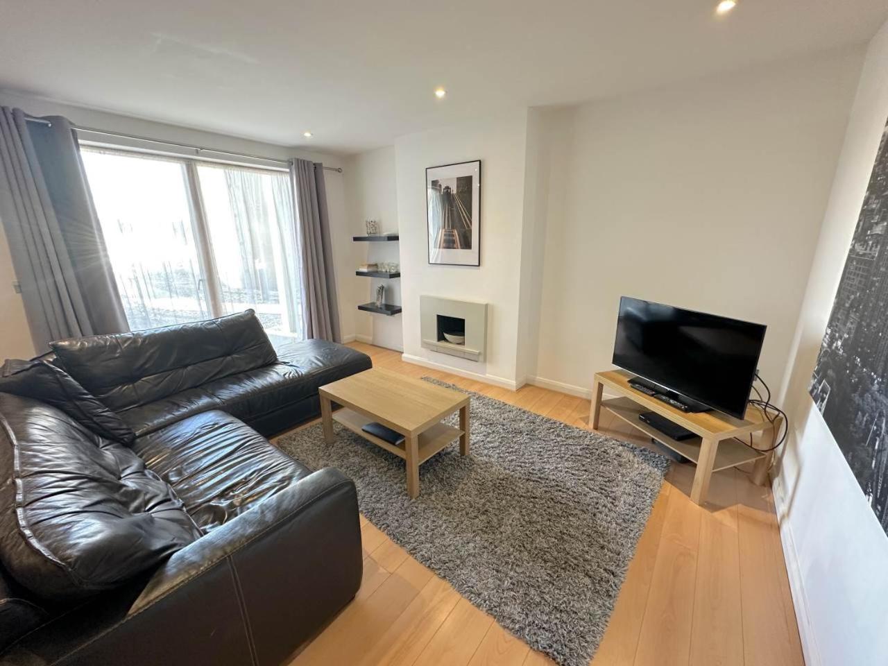 Parc Y Bryn Serviced Apartments Aberystwyth Esterno foto