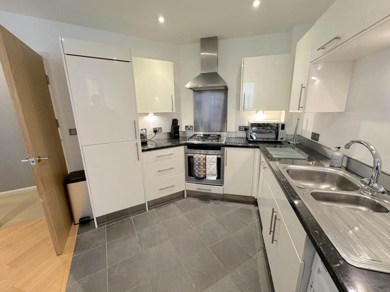Parc Y Bryn Serviced Apartments Aberystwyth Esterno foto