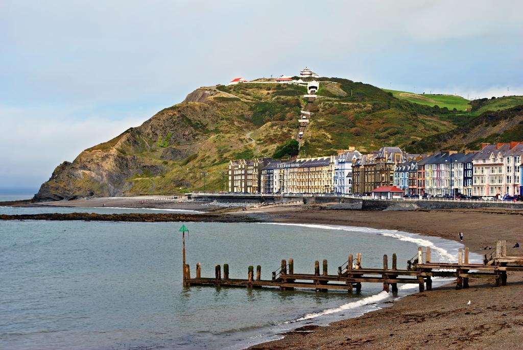 Parc Y Bryn Serviced Apartments Aberystwyth Esterno foto